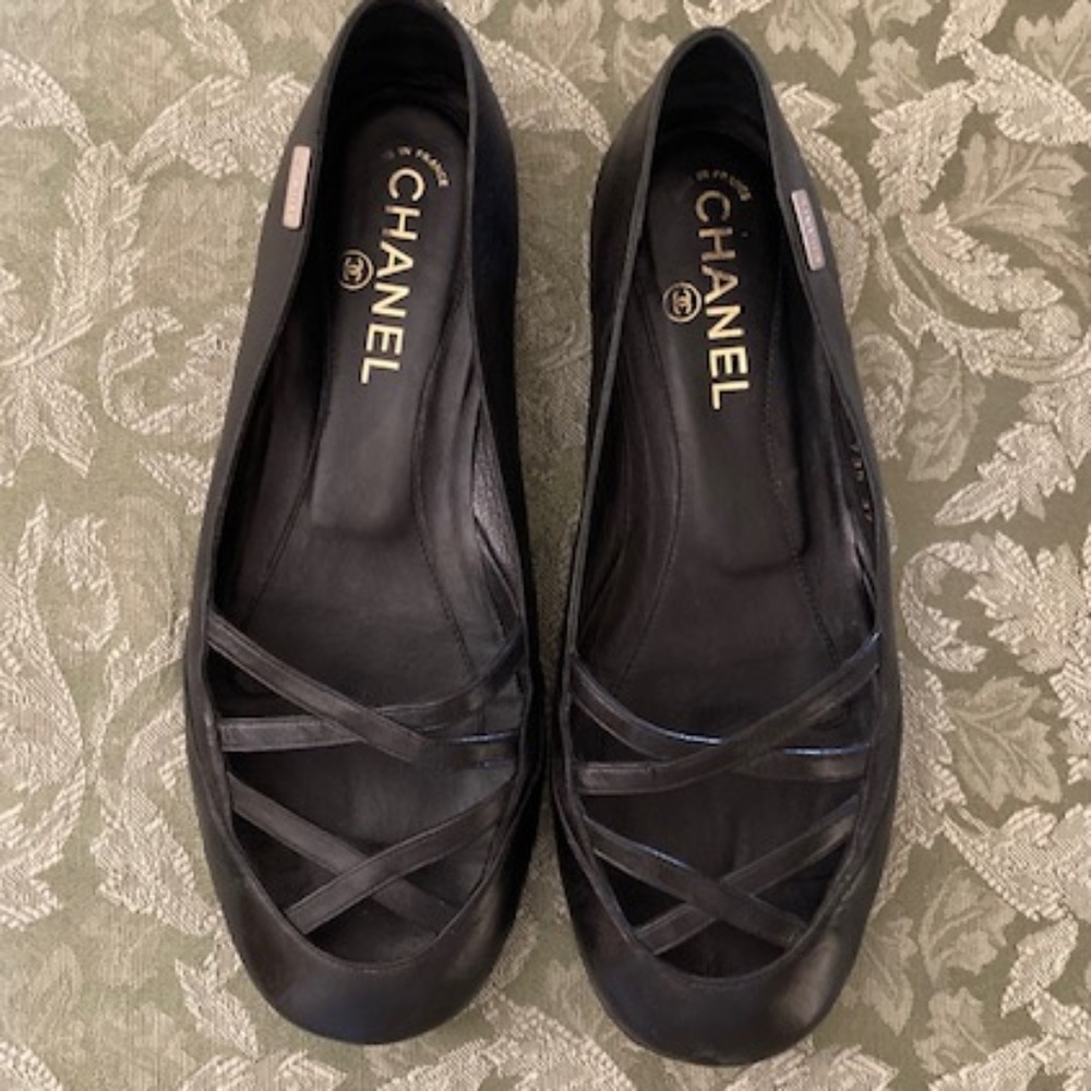 CHANEL Mary Jane Leather Flats